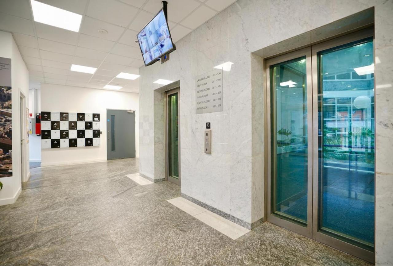 Bayard Apartments City Centre 2 Bedroom Apartment ปีเตอร์โบโรห์ ภายนอก รูปภาพ